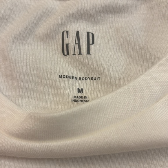 White Gap Bodysuit, size Medium - Picture 3 of 4